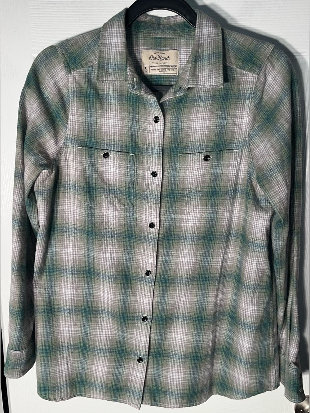 Women’s Old Ranch Long Sleeve Plaid Button Shirt Size Small Cotton Blend Soft